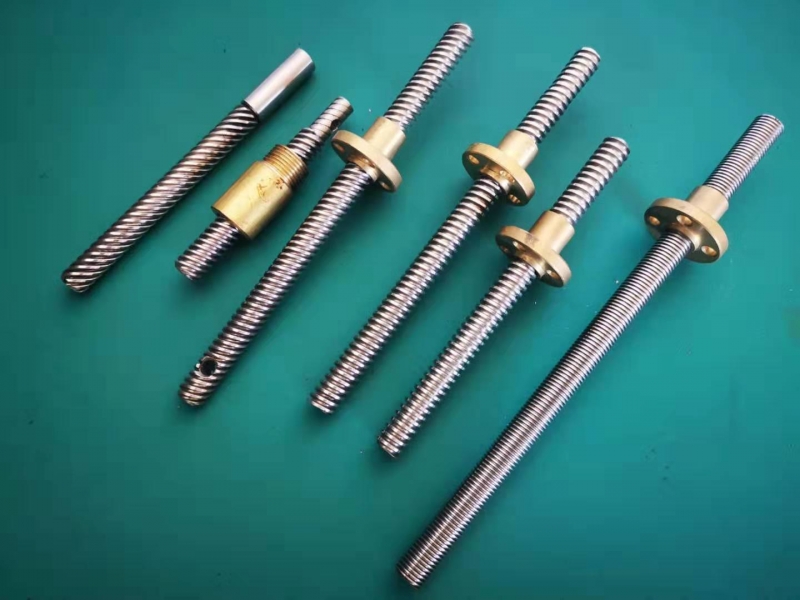 生（shēng）產梯形絲杆螺杆 T183/2頭、T184/2頭 大量現貨絲杠